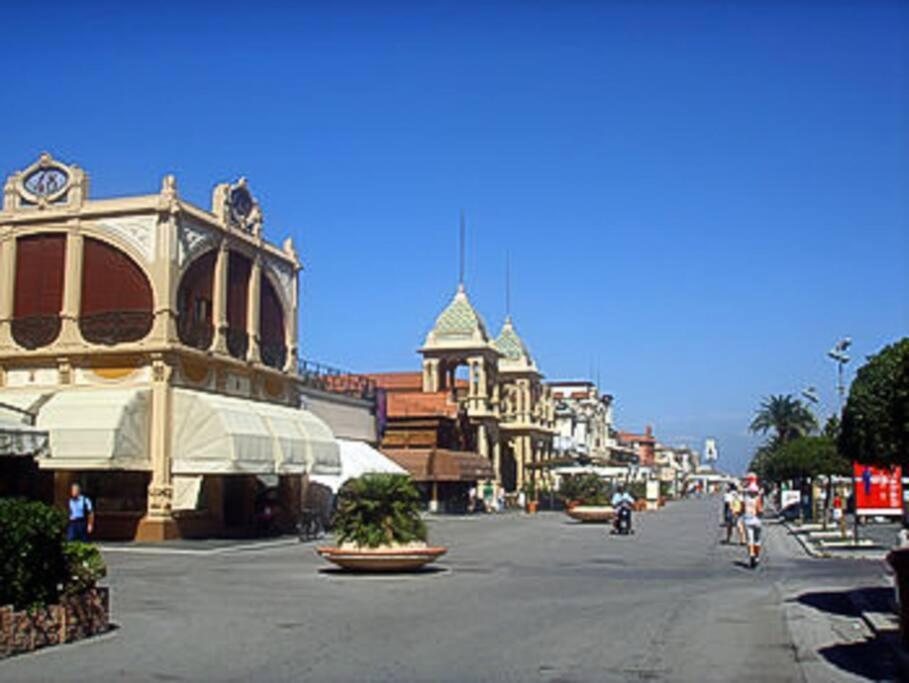 Acquadimare Apartment Viareggio Zewnętrze zdjęcie